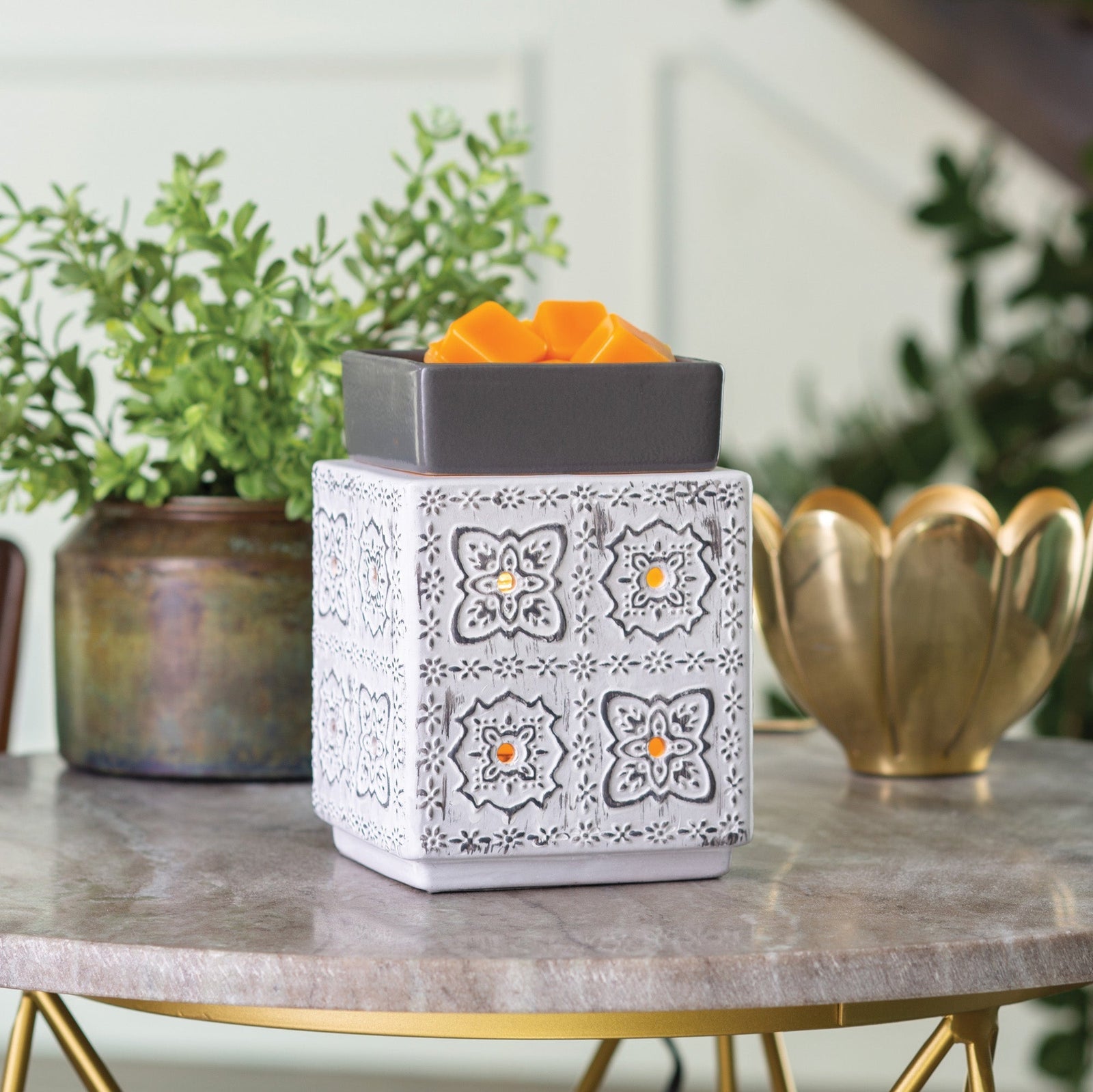 Modern Cottage Illumination Warmer - by Stevie Buoy