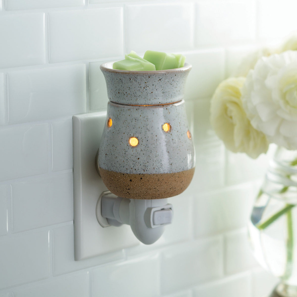 Rustic White Pluggable Warmer - by Stevie Buoy